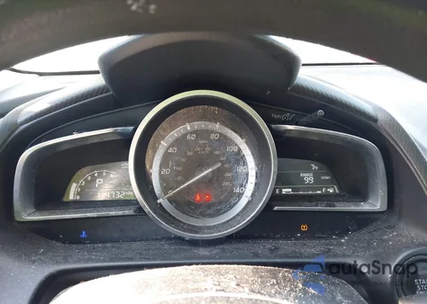 2017 Toyota Yaris Ia z USA, uszkodzony, nr VIN 3MYDLBYV3HY180310